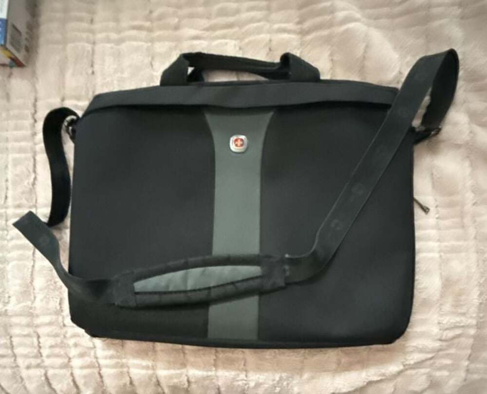 Wenger SwissGear Legacy Slimcase 17" Laptop Briefcase